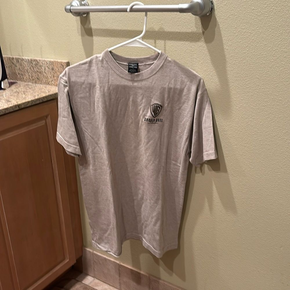 Warner Brothers Mens grey tee shirt